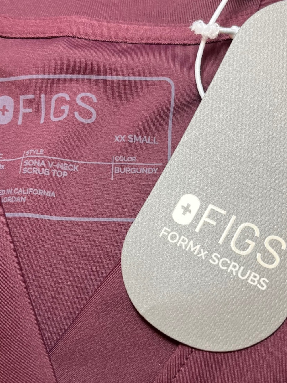 Figs Sona FORMx Slim V-Neck Burgundy Scrub Top Size XXS NWT - Picture 6 of 9